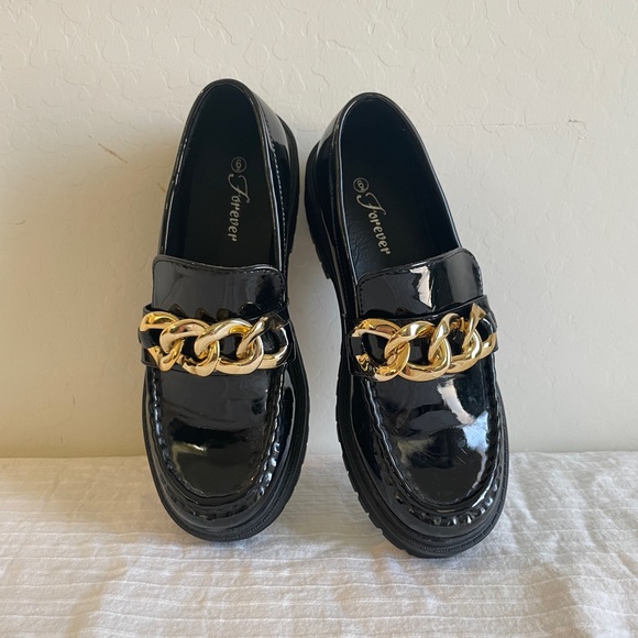 New Wide Black Patent Gold Chain Slip On Platform Penny Loafers - Picture 6 of 8